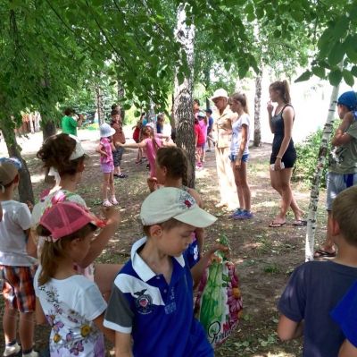 Вчера в пришкольном лагере Камско-Устьинской СОШ волонтеры провели увлекательную игру с детьми + ФОТО