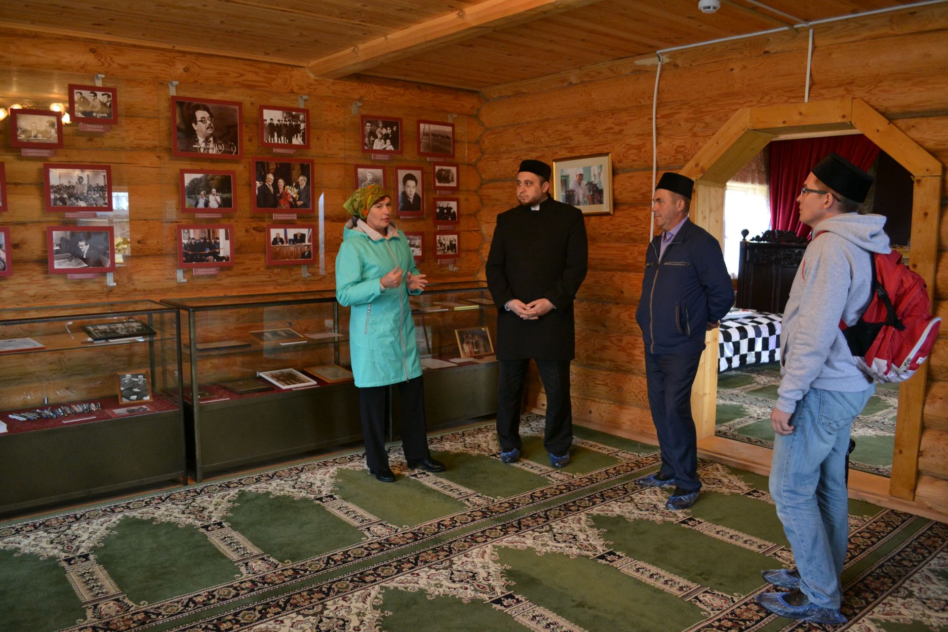 В краеведческом музее гости из Казани