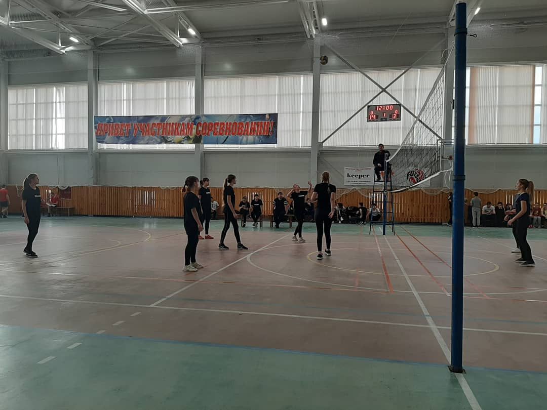 В Камском Устье прошло Первенство по волейболу (фоторепортаж)