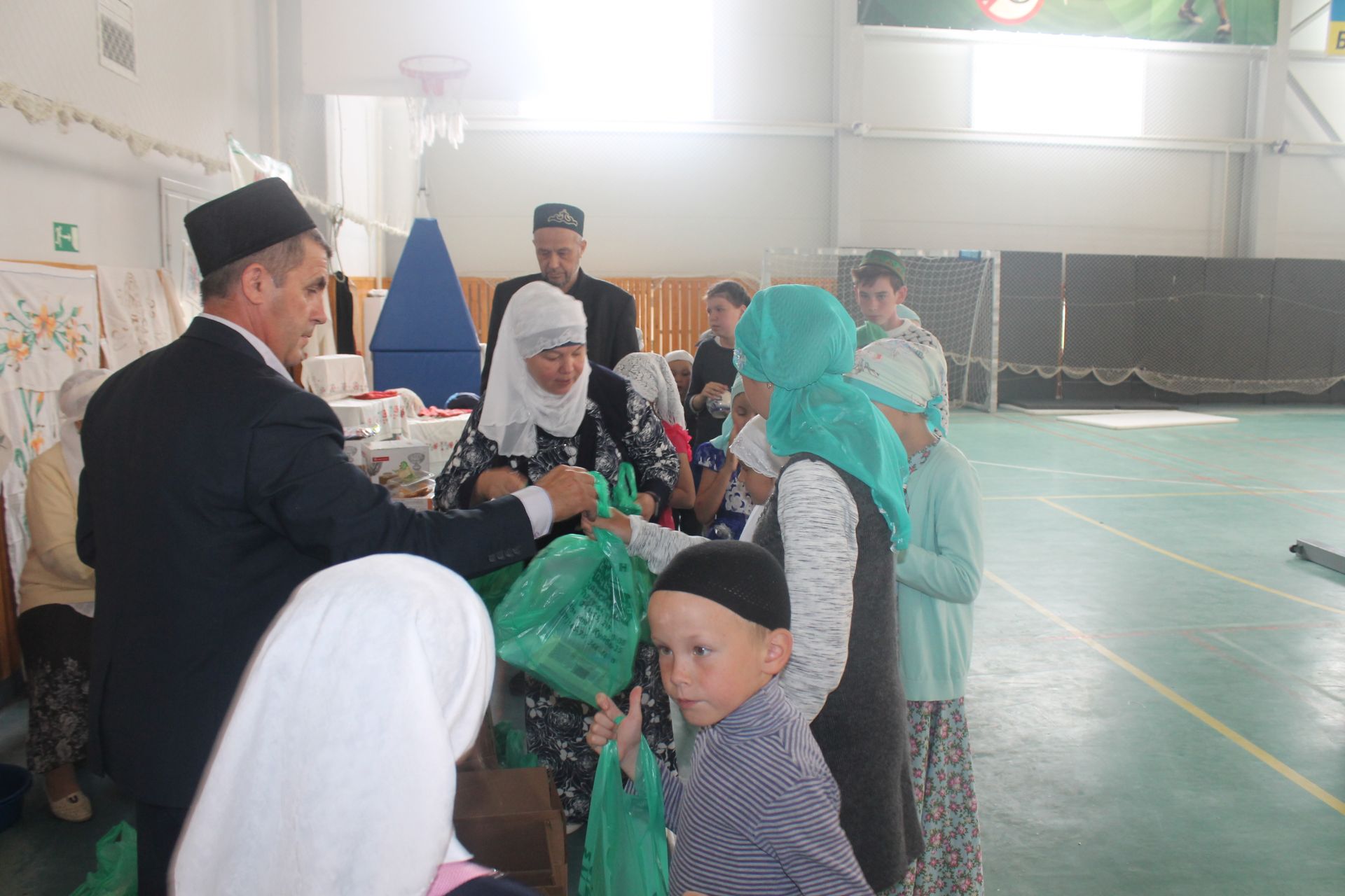 Сегодня в СОК "Акчарлак" прошел детский мусульманский сабантуй (фоторепортаж)