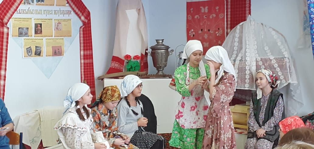 В Камскоустьинской школе прошёл отборочный тур конкурса театральных коллективов
