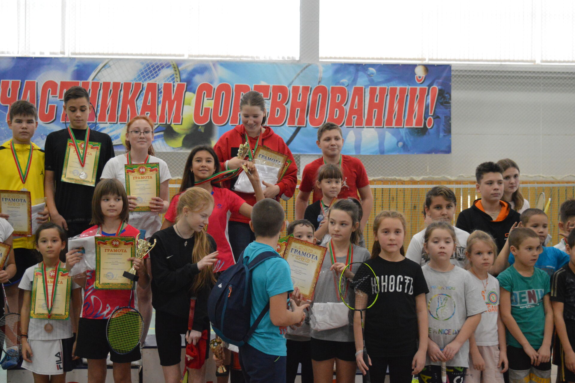 В СОК "Акчарлак" прошли районные соревнования по бадминтону