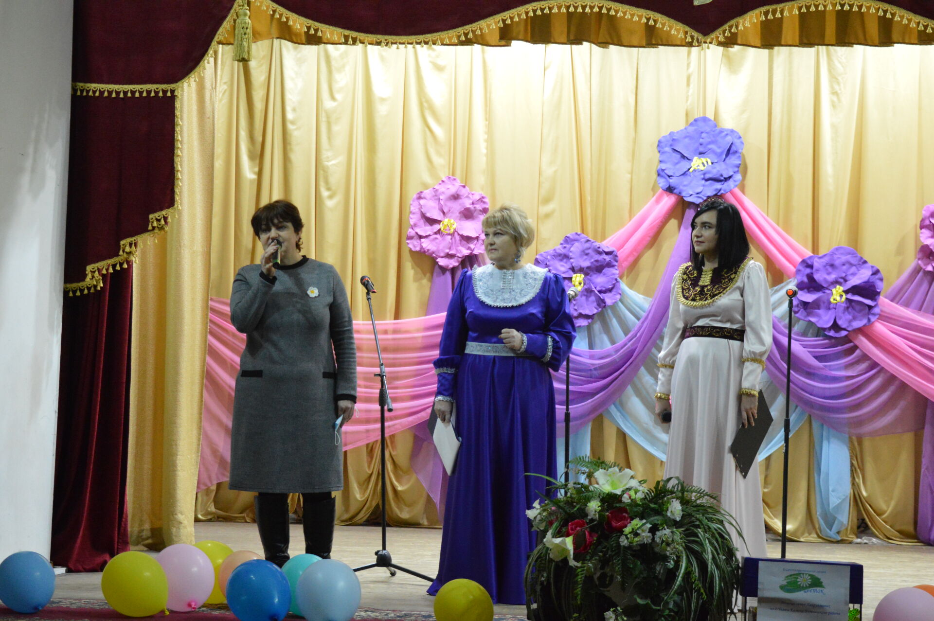 В рамках акции "Белый цветок" в Камском Устье собирают средства для семьи Хайруллиных из деревни Челны