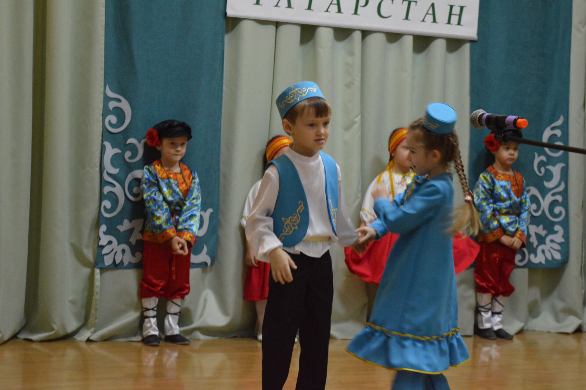 Фестиваль "Дружба народов" прошёл сегодня в Камскоустьинской школе