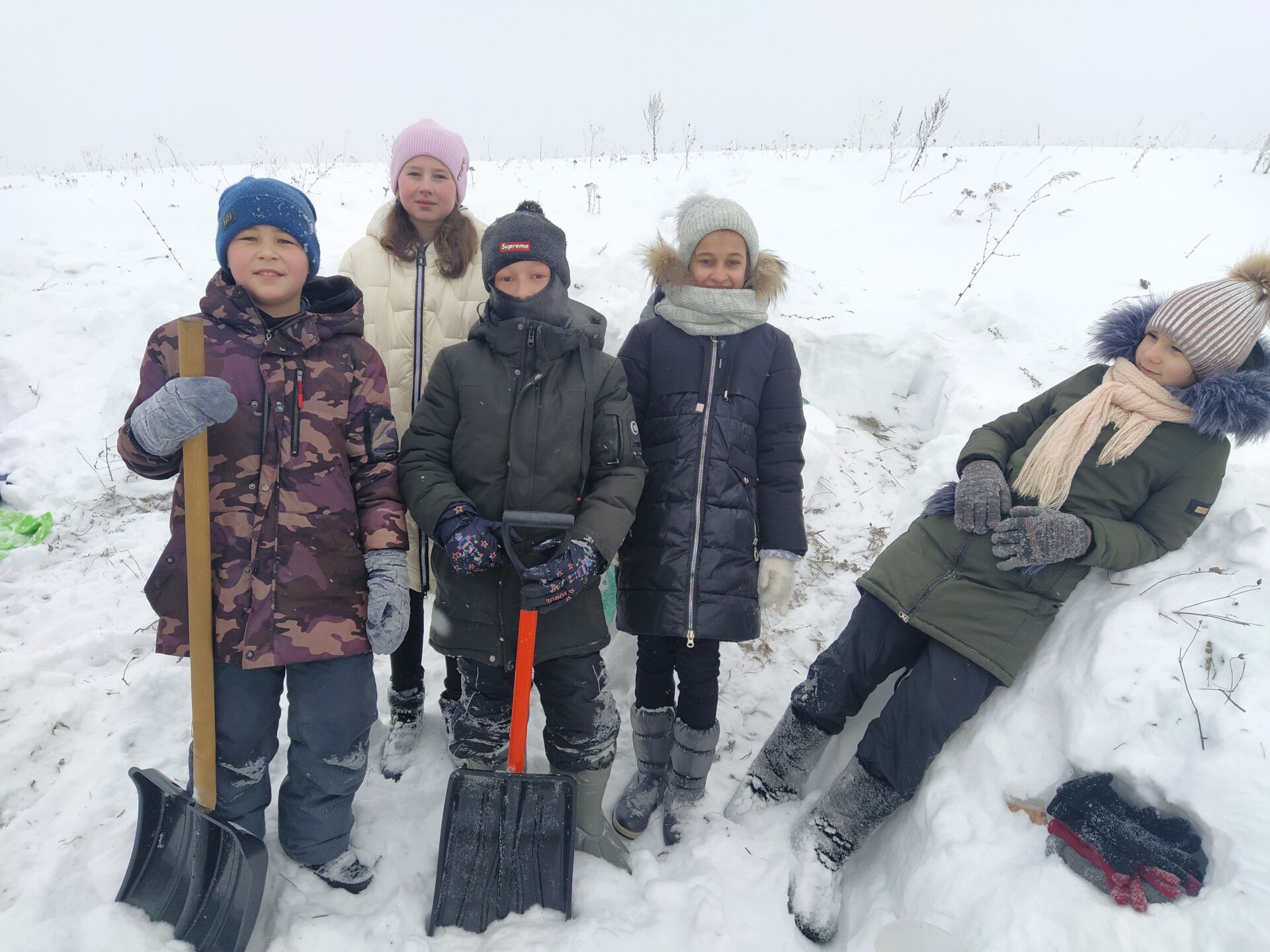 Камскоустьинские школьники продолжают играть в "Зарницу"