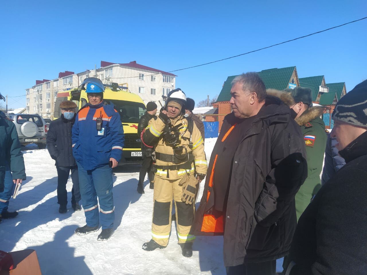 На учениях МЧС в кадетской школе  спасали учителя, оставшегося на третьем этаже