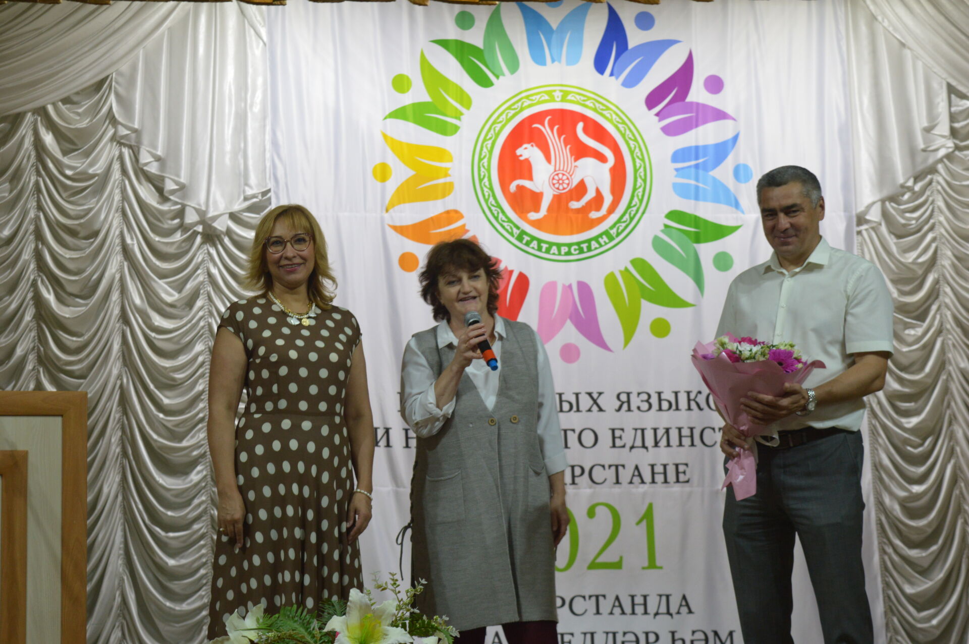 Министр соцзащиты РТ приехала поздравить соцработников Камского Устья с профессиональным праздником