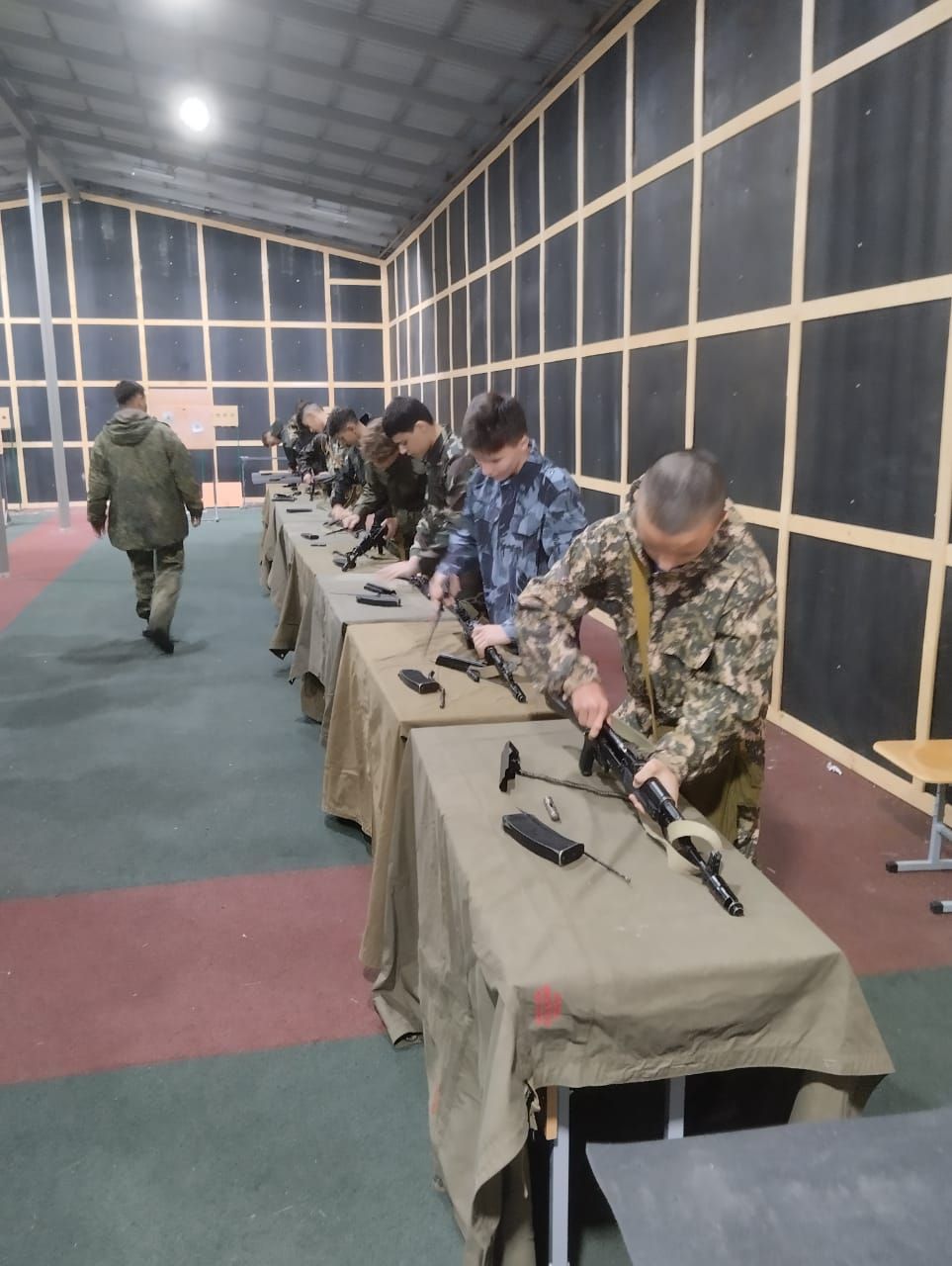Десятиклассников Камско-Устьинского района обучают основам военной службы