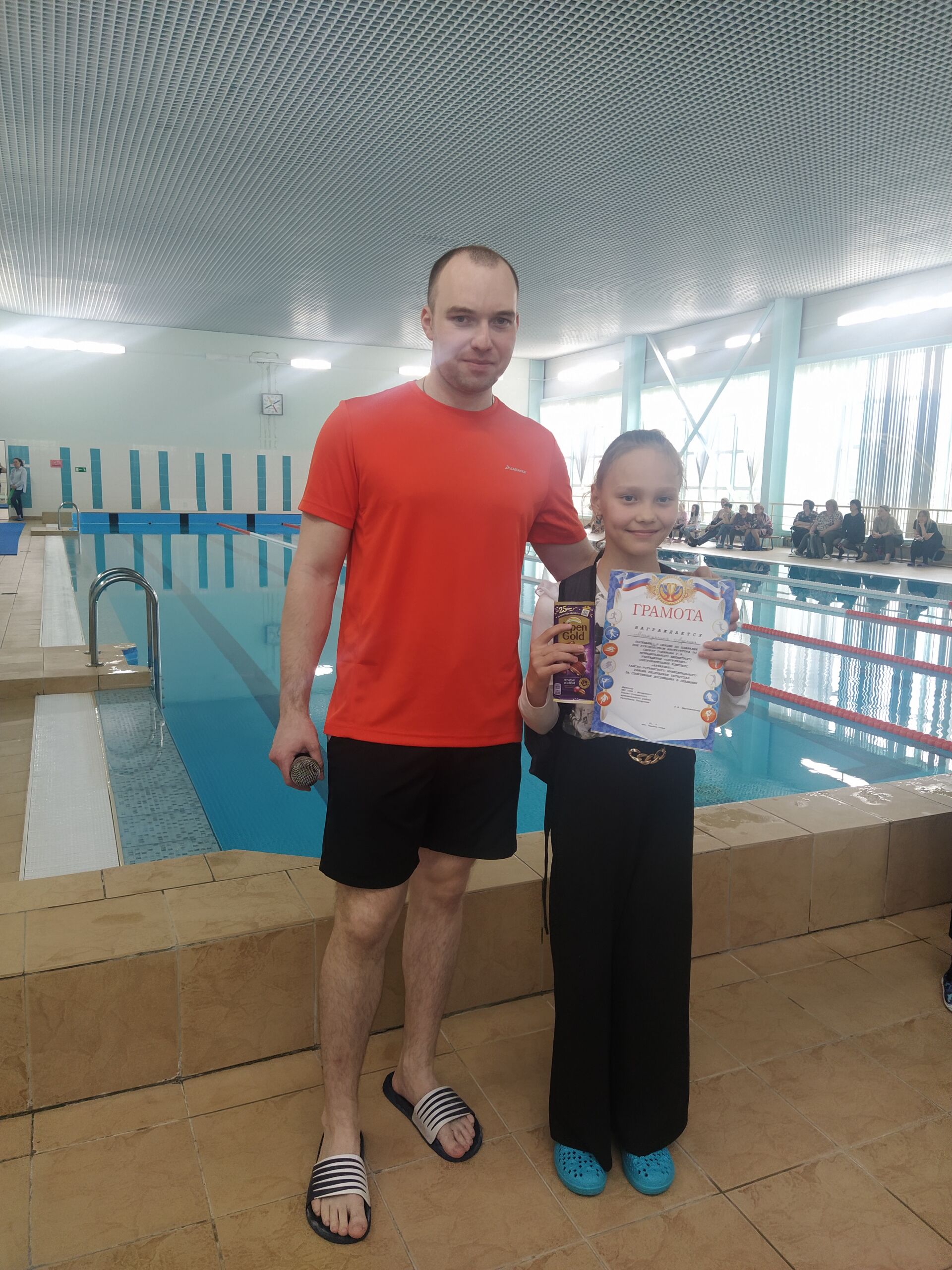 В спорткомплексе "Акчарлак" прошёл мастер-класс по плаванию