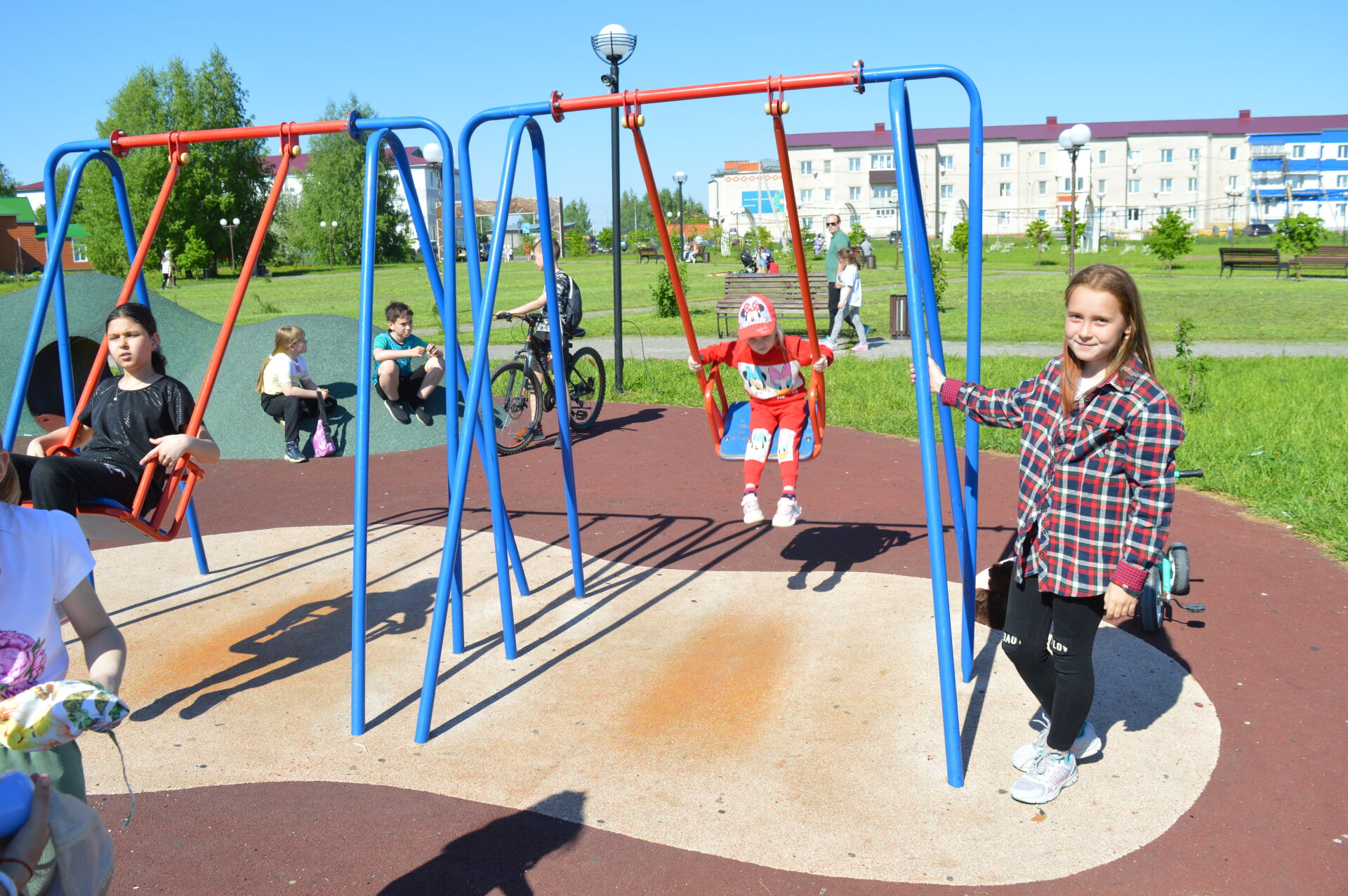 В парке Туфана Миннулина проходит праздник для детей