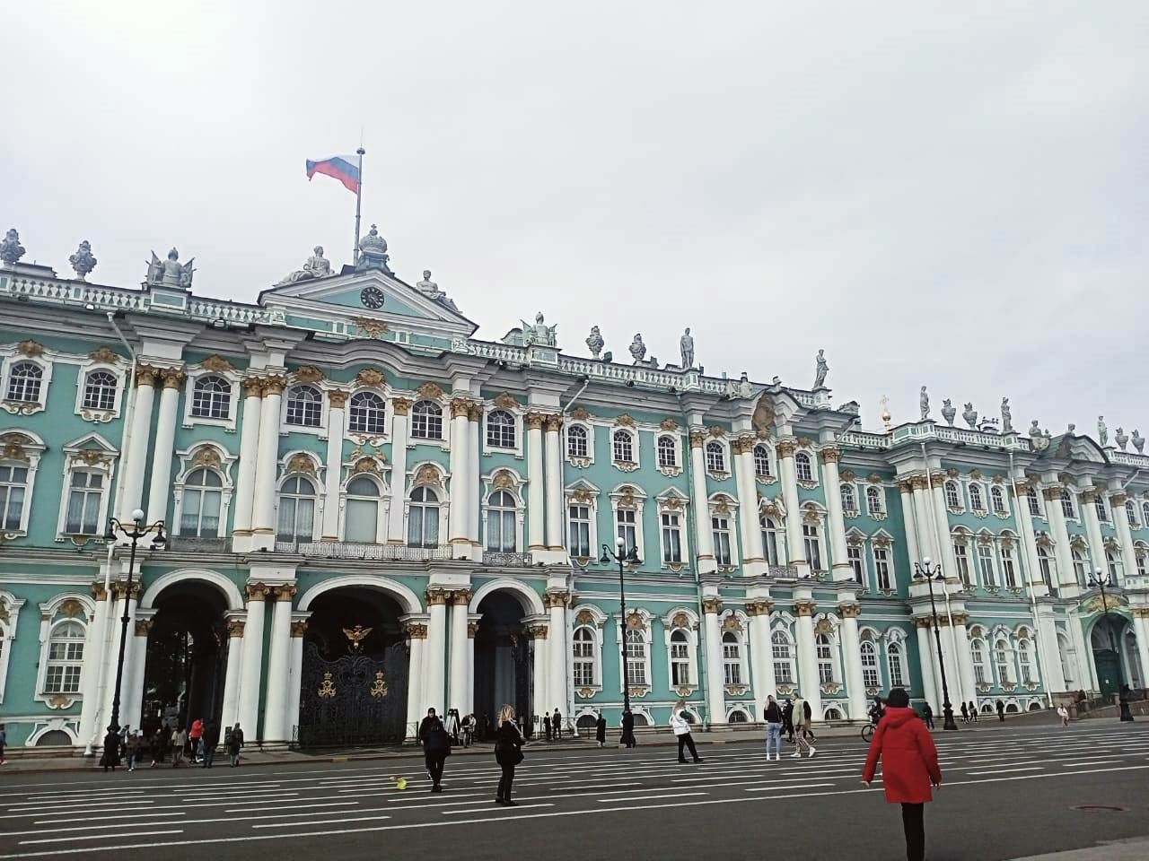 Санкт-Петербург: Невский проспект и главный музей страны