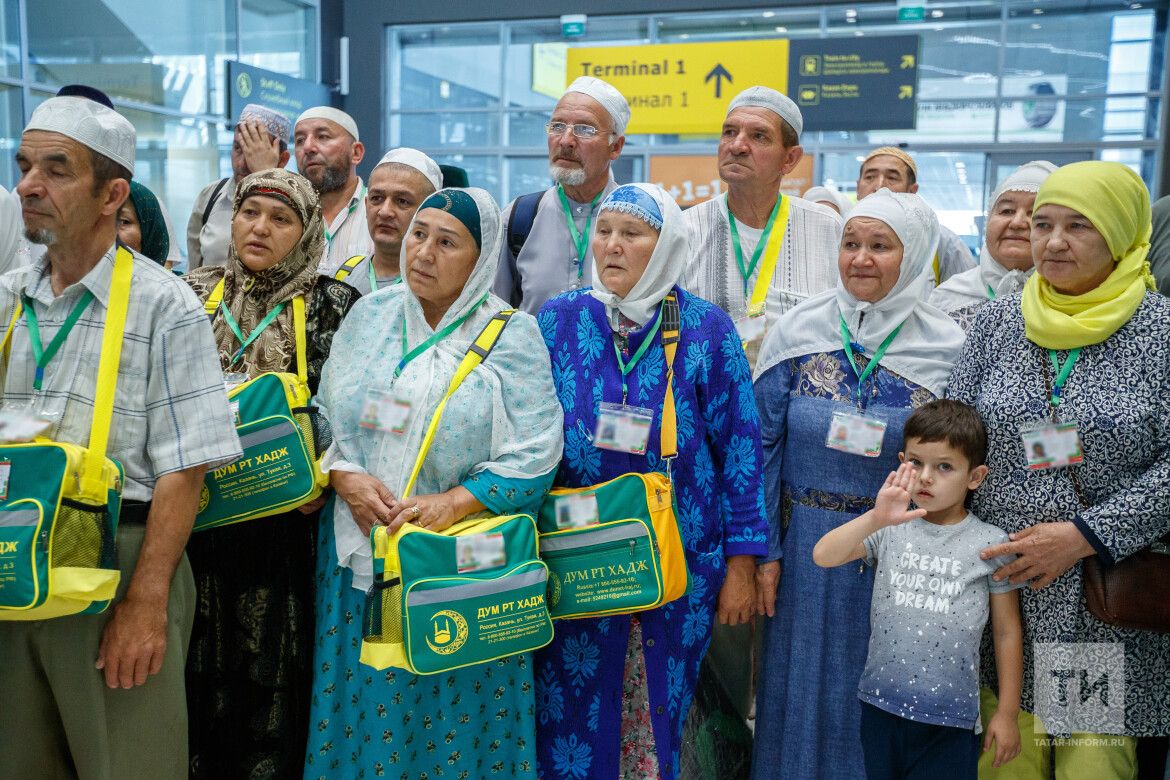 Паломникам в хадж продлен срок подачи документов