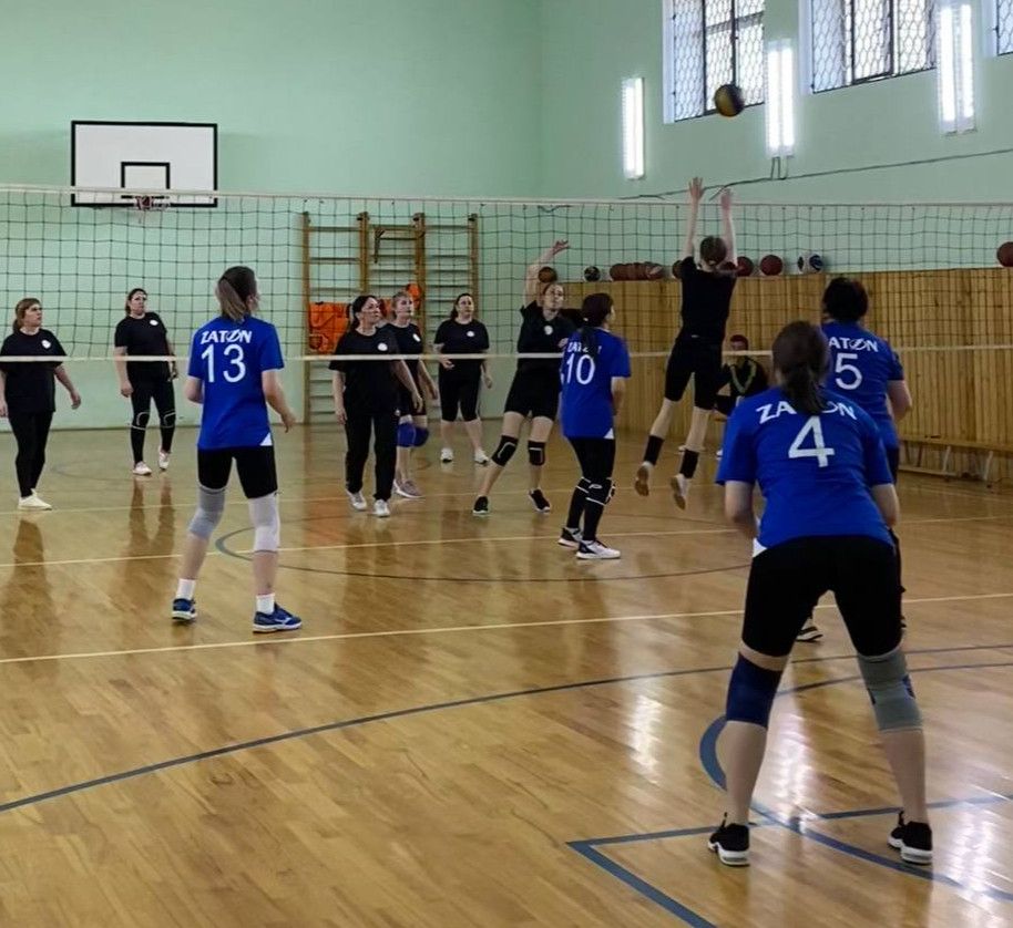 Женская волейбольная лига подходит к концу