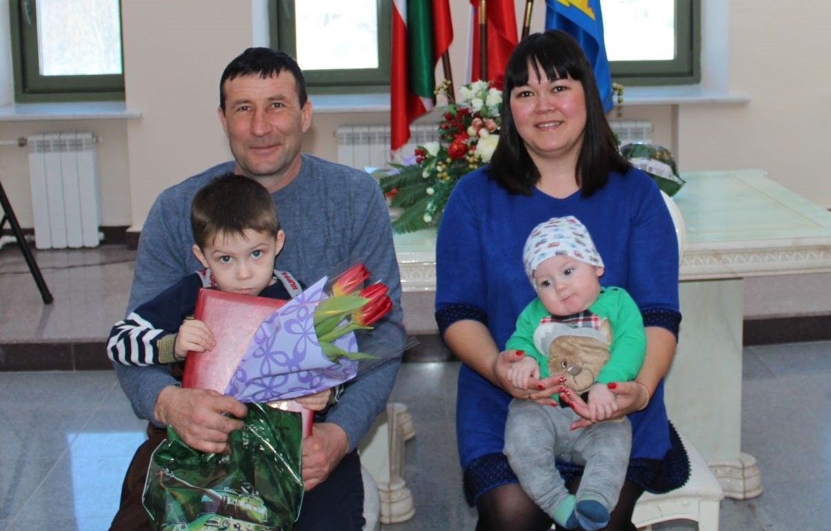 Почти 150 татарстанцев участвуют в конкурсе «Это у нас семейное»