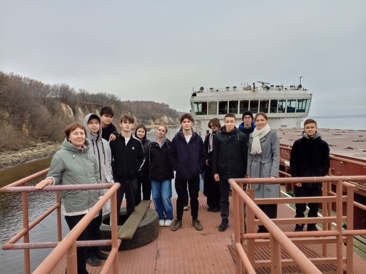 Камскоустьинские школьники посетили элеватор