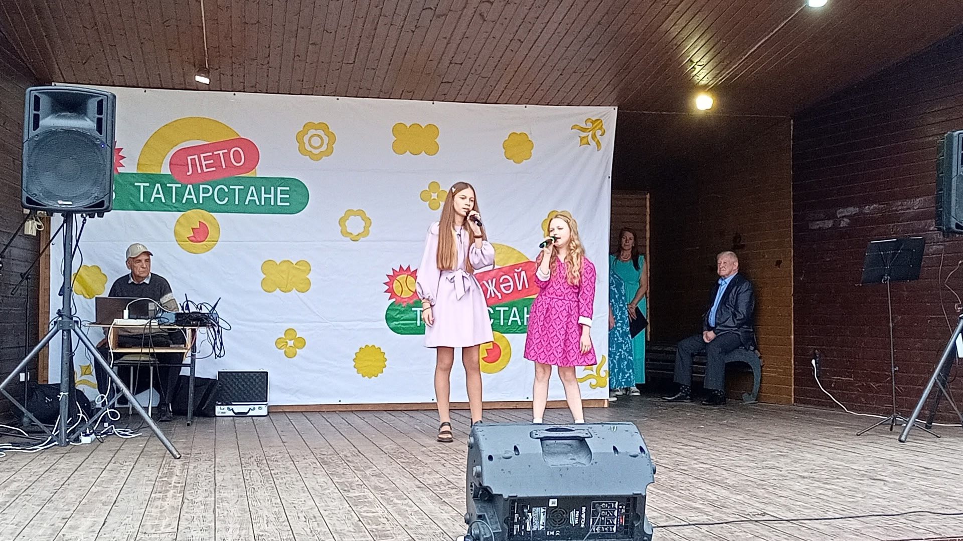 «Искренне благодарим нашего чудесного зрителя!»: вчера в парке прошёл концерт «Лето это маленькая жизнь»