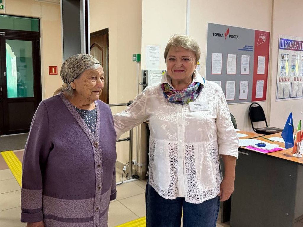 В Камском Устье на выборах проголосовала 100-летняя труженица тыла