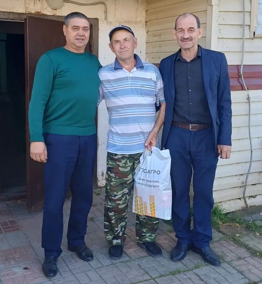 ООО «Август — Камское Устье» оказал поддержку ветеранам РОВД
