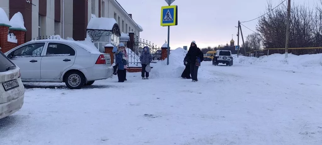 Второй день трехсменки Камскоустьинской школы