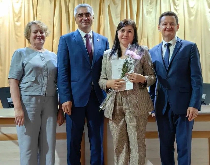 В зале не было учителя, который не получил награду