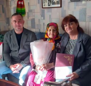 95-летний юбилей отметила жительница Куйбышевского Затона Валентина Савосина