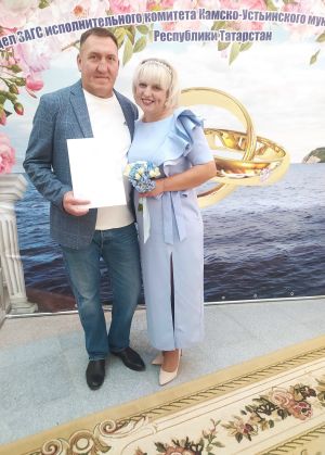 Камскоустьинцы расписались в первый день выборов