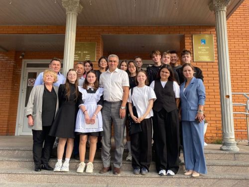 «Классная встреча» состоялась у школьников с главой Камско-Устьинского района
