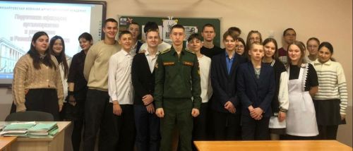 В Рудницкой школе прошла встреча с курсантом военной академии
