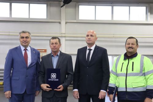Награды вручили  камскоустьинским дорожникам