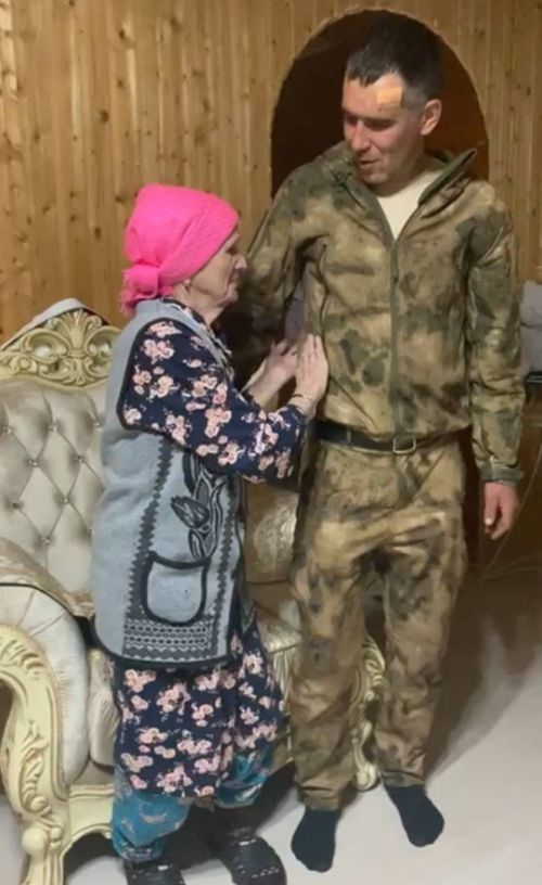 Фронтта янәшәдә кем булуы мөһим