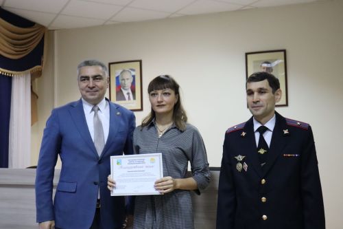 Семь медалей вручили полицейским Камского Устья
