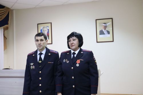 Семь медалей вручили полицейским Камского Устья