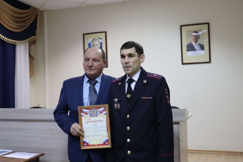 Семь медалей вручили полицейским Камского Устья