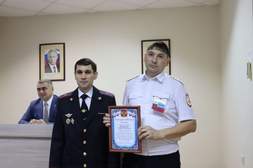 Семь медалей вручили полицейским Камского Устья