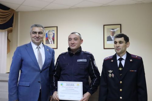 Семь медалей вручили полицейским Камского Устья