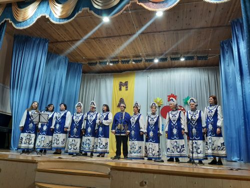 Концерт ко Дню Матери собрал полный зал