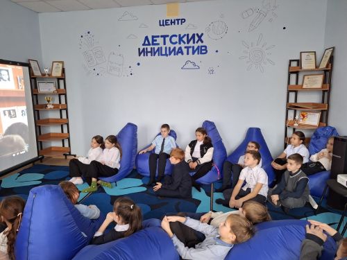 У затонских школьников есть кинозал