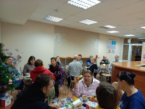 «Акчарлак» принимает друзей