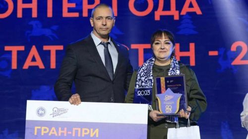 Фото волонтера года Татарстана – 2023 разместят на медиафасаде «Ак Барс Арены».