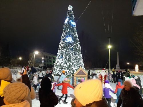 Открытие Елки состоялось в поселке речников
