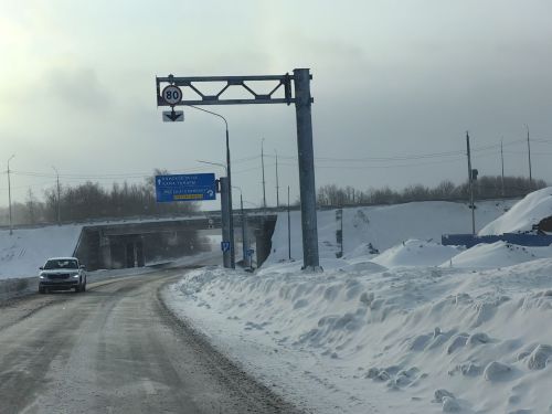 Движемся по новому мосту через Волгу