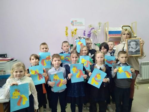 Золотую рыбку смастерили школьники