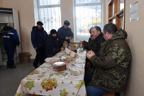 Армейская служба и сейчас помогает в работе камскоустьинцам