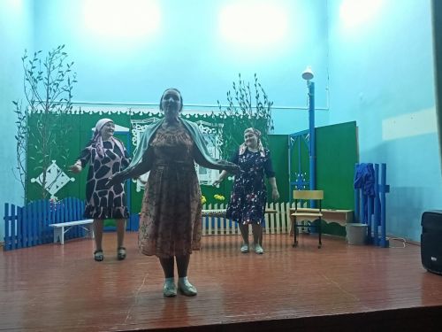 Клянчеево: спектакль имел успех с первого дубля