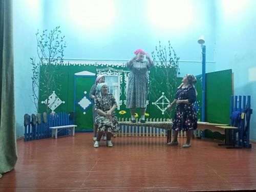 Клянчеево: спектакль имел успех с первого дубля