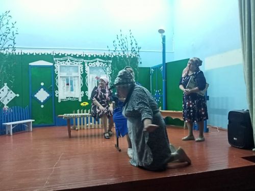 Клянчеево: спектакль имел успех с первого дубля