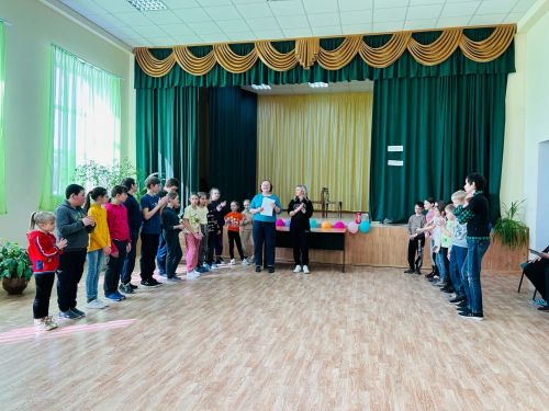 Нескучные каникулы проводят школьники