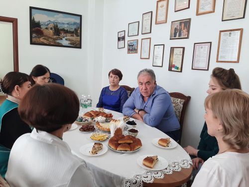 В ЦРБ в преддверии 8 Марта поздравили сотрудниц ЦРБ - мам и жен мобилизованных