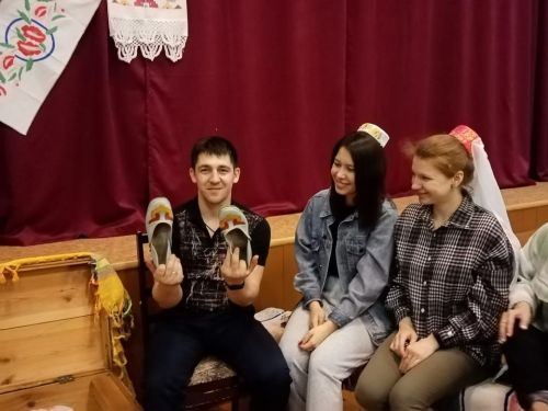 Малые Салтыки: волшебный «Бабушкин сундук»