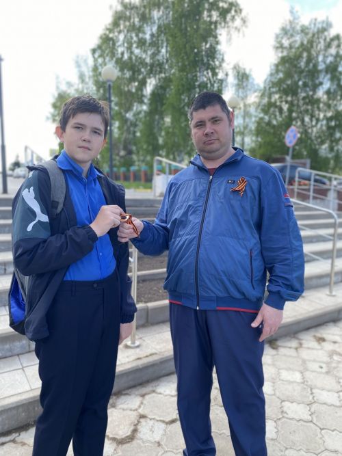 Акция «Георгиевская ленточка» проходит в Камско-Устьинском районе
